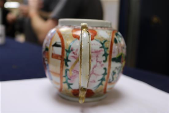 An 18th century Chinese canton tea pot